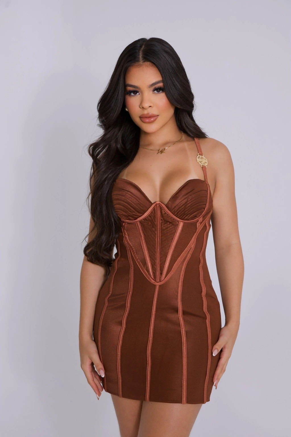 Vestido Medalha Karamba - MARROM